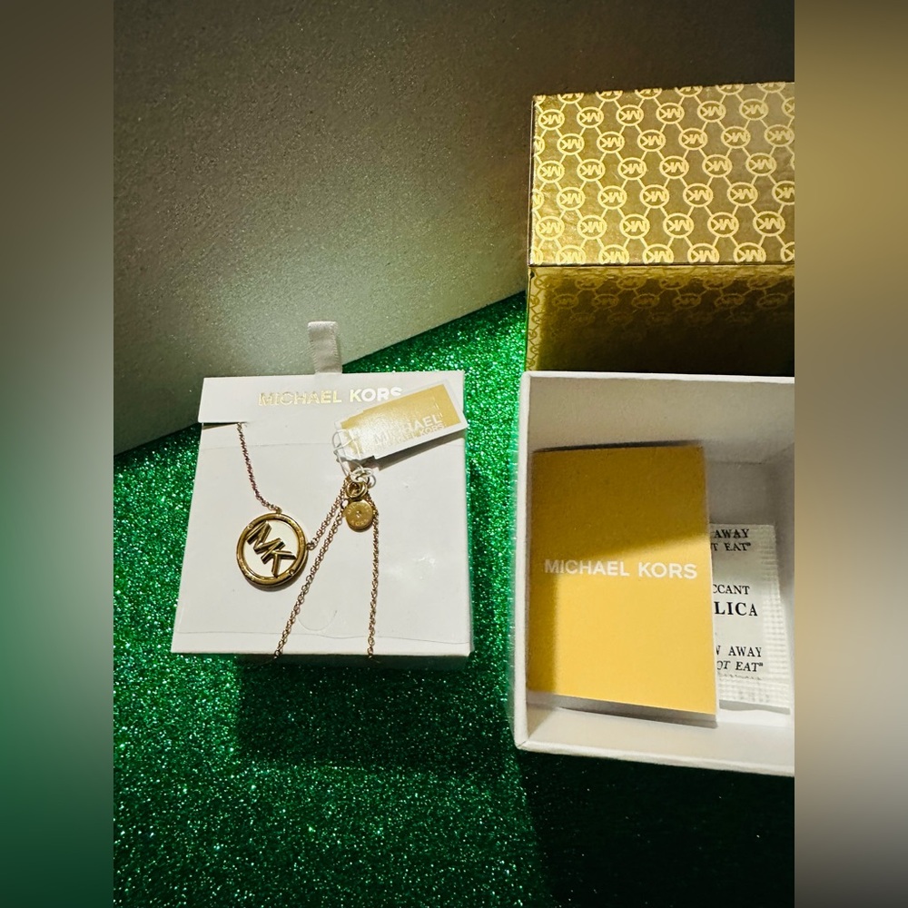 Michael Kors✨💛🧡Gold Necklace NWT